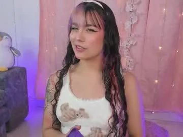 chloe_evans12 on Chaturbate