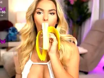 chloevelvet on Chaturbate 