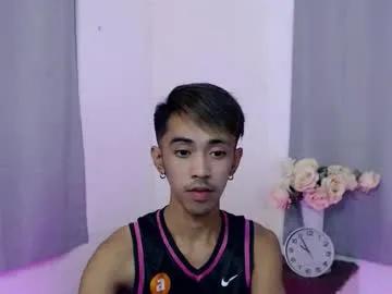 Freechat crocodale on Chaturbate