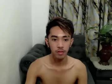 Freechat crocodale on Chaturbate