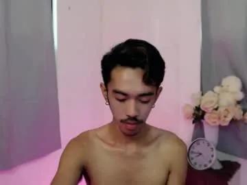 Freechat crocodale on Chaturbate