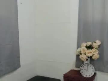 Freechat crocodale on Chaturbate