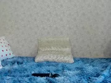 crystalnut on Chaturbate