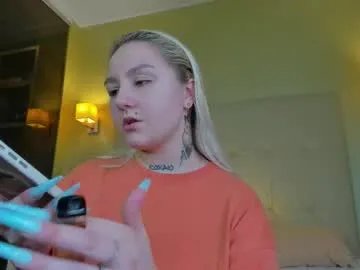 debbie_taylor — Doggy style + spanks ;) #stockings #bigass #lovense #bbw #feet [333 tokens remaining]