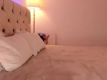 Freechat dee_nise on Chaturbate