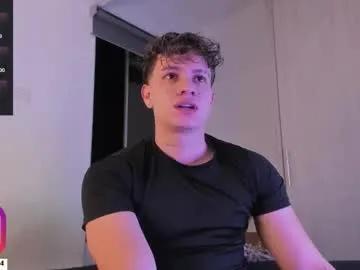 Join Chaturbate's Derekolsen_ derekolsen_ from Chaturbate