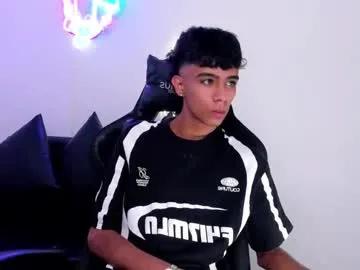 dikey_18 from Chaturbate