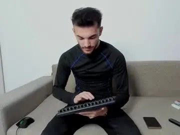 dominicvalente on Chaturbate