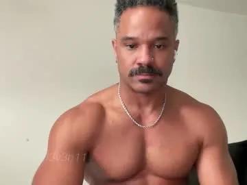 e13ven11 on Chaturbate