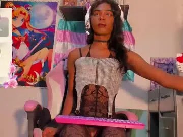 effy_marinn on Chaturbate
