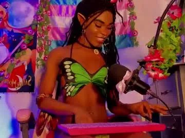 effy_marinn on Chaturbate