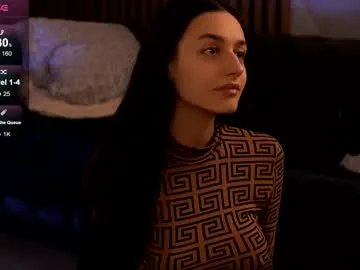 elaravixen from Chaturbate