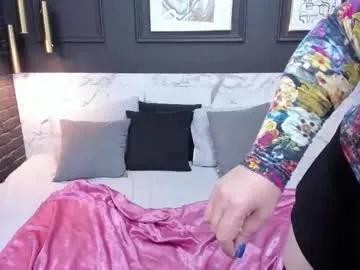 ellenglow on Chaturbate 