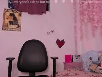 emilycollei on Chaturbate