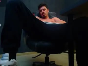 enzorace on Chaturbate