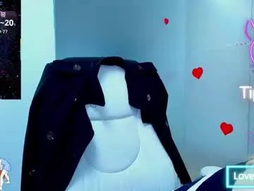 evelyne_rose on Chaturbate