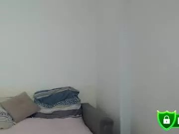 Freechat femkedejager on Chaturbate