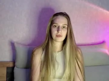 Freechat femkedejager on Chaturbate