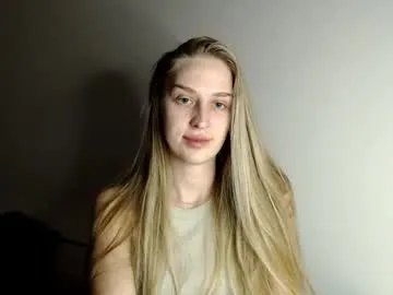Freechat femkedejager on Chaturbate