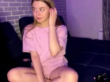 Model Fetchingcouplee