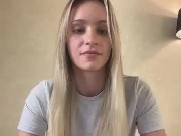 Freechat fflloowweerr on Chaturbate