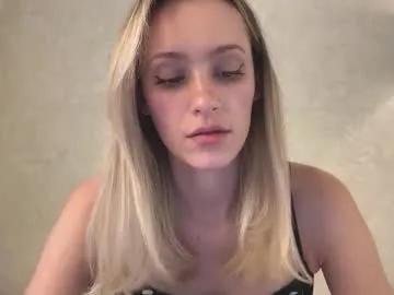 Freechat fflloowweerr on Chaturbate