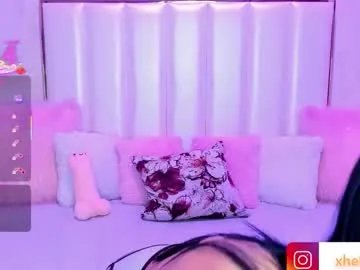 hellenparis1 on Chaturbate