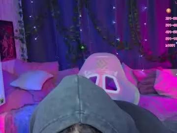 Freechat hollisbelch on Chaturbate