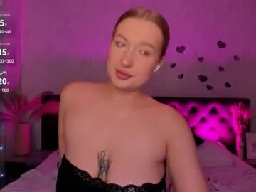 hollyylee on Chaturbate