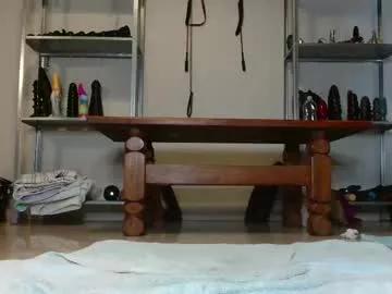 honeybunnybedpet on Chaturbate