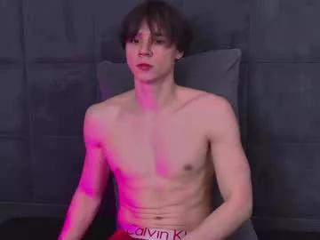 hugebangins_ on Chaturbate 