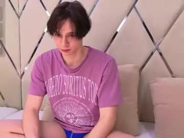 hugebangins_ on Chaturbate 