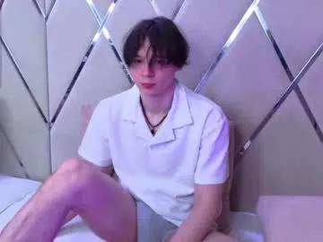 hugebangins_ on Chaturbate 