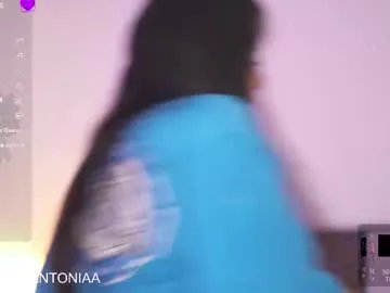 Away isabela_antonia_ on Chaturbate