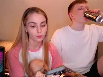 Away julsweet on Chaturbate