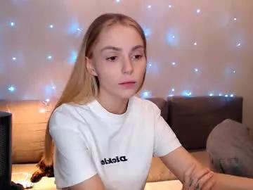 Away julsweet on Chaturbate