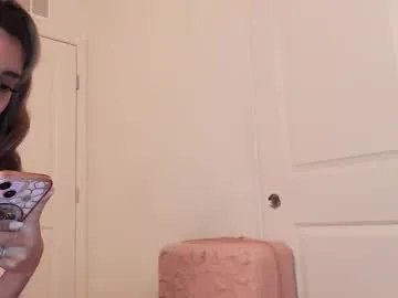 kaelagreen from Chaturbate