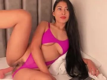 Masturbate to 23 years old katy_thompson_ from Chaturbate katy_thompson_ from Chaturbate