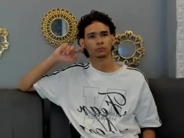 Admire Kenix_777, he wants to masturbate for you kenix_777 from Chaturbate