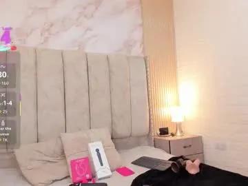 Freechat kiarazafira on Chaturbate