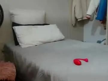 Freechat kinkyj_ on Chaturbate