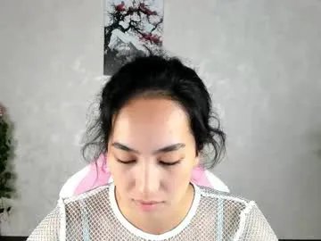 Freechat kira_lilian on Chaturbate