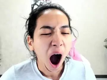 Freechat kira_lilian on Chaturbate