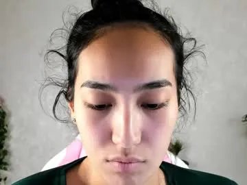 Freechat kira_lilian on Chaturbate