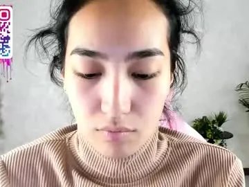 Freechat kira_lilian on Chaturbate
