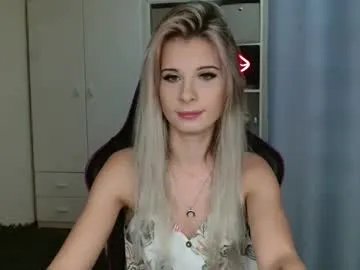 kristineamore on Chaturbate