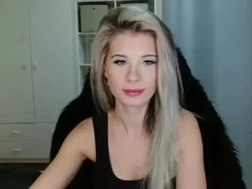 kristineamore on Chaturbate