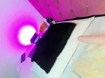 kylie_sttel on Chaturbate