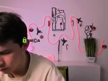 leo_valor — 'CrazyTicket': Hidden Cam show has ended.  Type /cmds to see all commands.