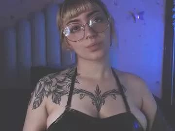 lessboobs_gh on Chaturbate 